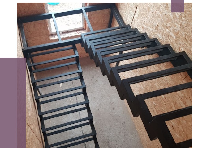 Демонтаж лестниц на металлокаркасе в Кирове от 7319 руб. за м²