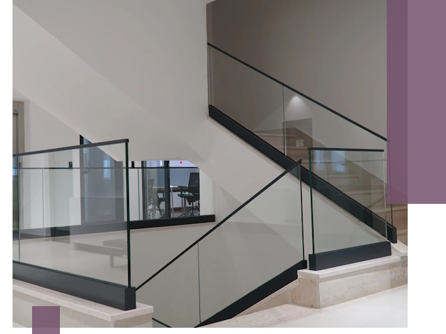 Стеклянные перила премиум-класса с установкой в Кирове