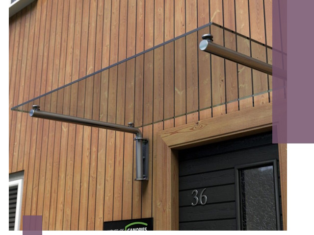 Стеклянные козырьки на входы и фасады в Кирове