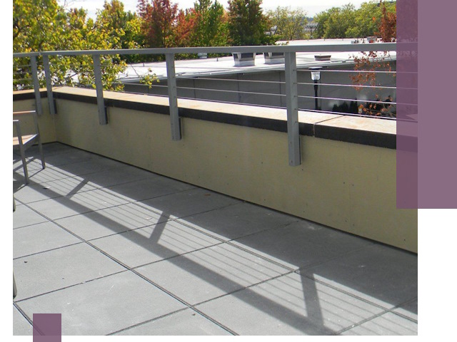 Металлические парапеты под ключ в Кирове: монтаж и изготовление